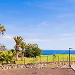 Bright With A Private Swimming Pool, Air Conditioning, Garden And Parking Ferienhaus San Miguel de Abona