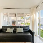 Bright With A Private Swimming Pool, Air Conditioning, Garden And Parking