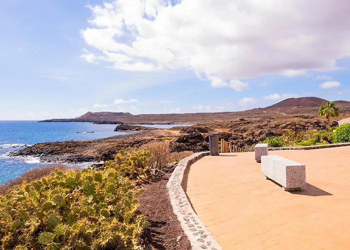 Near The Ocean With Private Pool And Garage Holiday home San Miguel de Abona