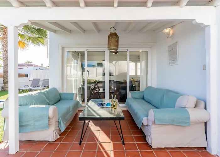 Near The Ocean With Private Pool And Garage