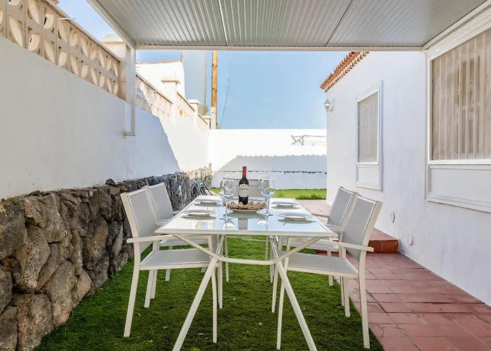 Holiday home Near The Ocean With Private Pool And Garage